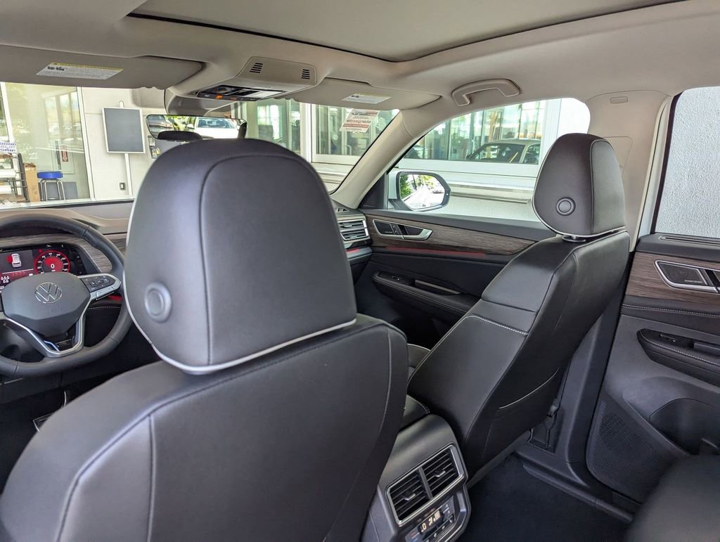 New 2026 Volkswagen Atlas SEL Premium R-Line image 18
