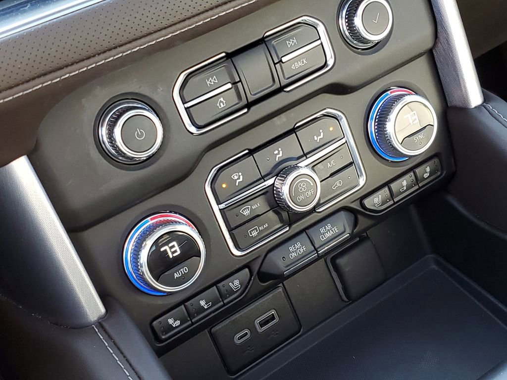 Certified 2024 GMC Yukon SLT w/ SLT Luxury Package image 21