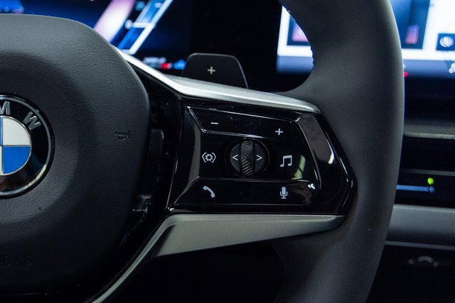 Certified 2025 BMW 530i image 16