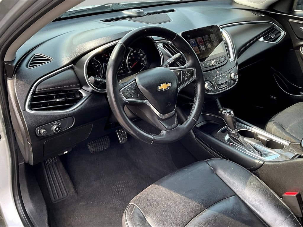 Used 2016 Chevrolet Malibu LT w/ Leather Package FWD image 15
