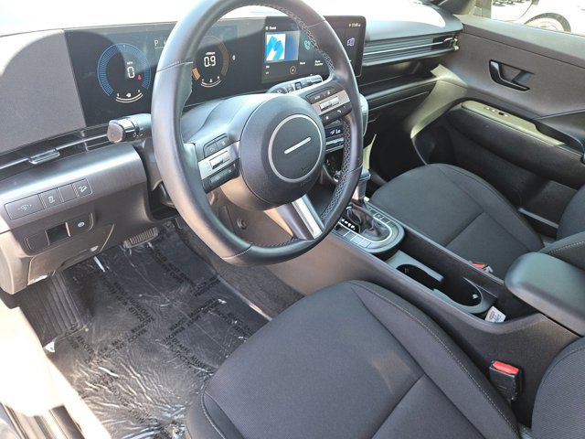 Certified 2025 Hyundai Kona SEL image 12