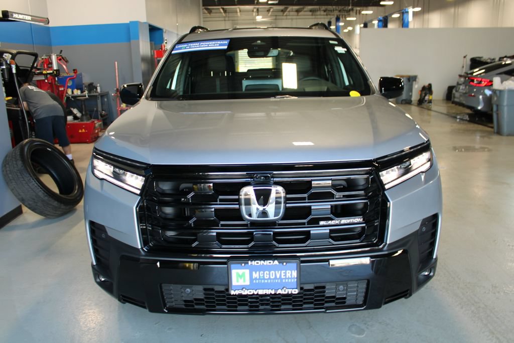 New 2026 Honda Pilot Black Edition image 2