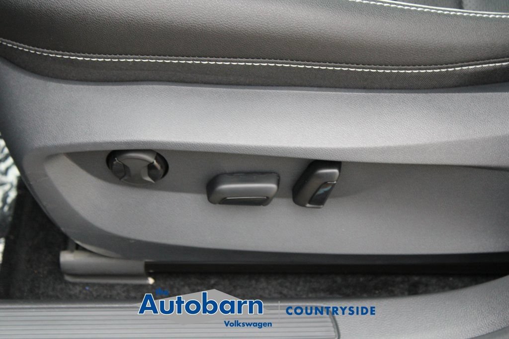 New 2026 Volkswagen Taos SEL AWD/4WD image 10