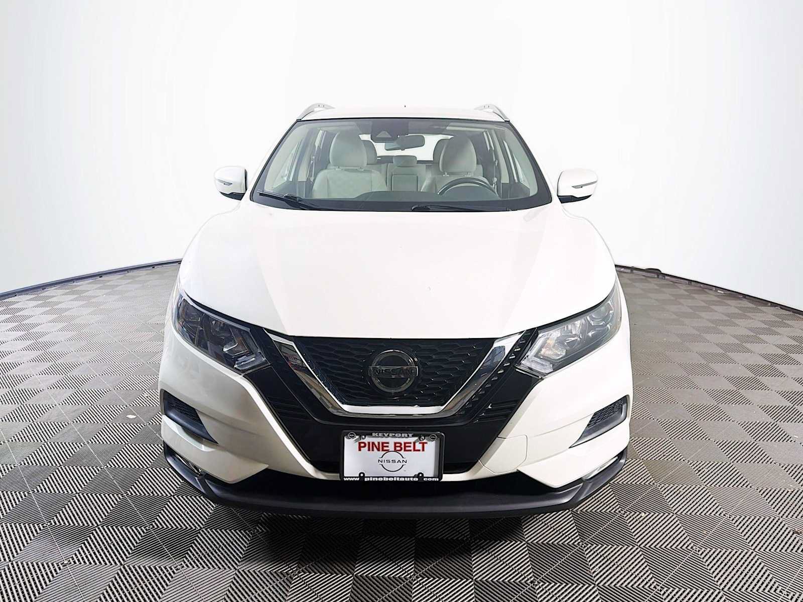 Used 2020 Nissan Rogue Sport SV w/ All-Weather Package AWD/4WD image 2