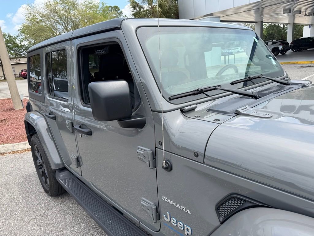 Used 2023 Jeep Wrangler Unlimited Sahara w/ Cold Weather Group AWD/4WD image 15