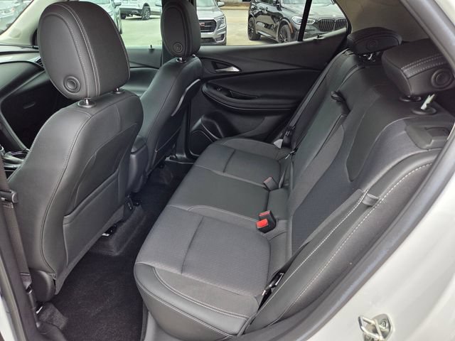 Used 2022 Buick Encore GX Select w/ Sport Touring Package FWD image 9