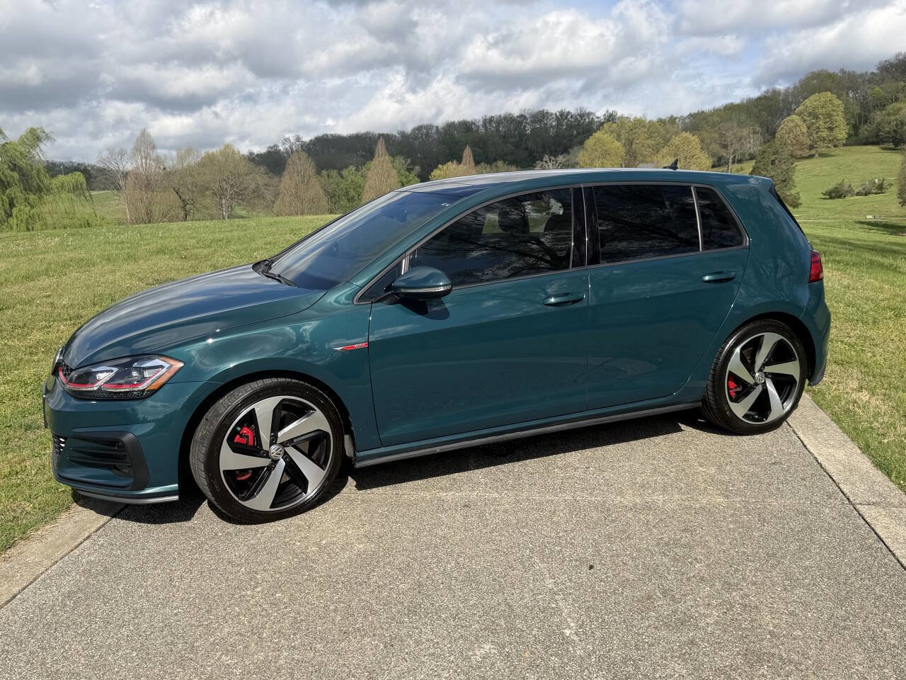 Used 2019 Volkswagen GTI SE w/ SE Experience Package FWD image 2