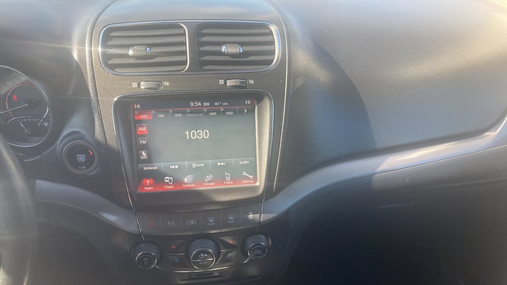 Used 2017 Dodge Journey Crossroad FWD image 13