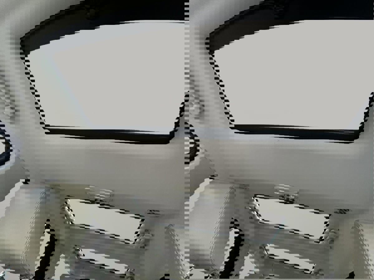 Used 2015 Land Rover LR4 HSE LUX image 26