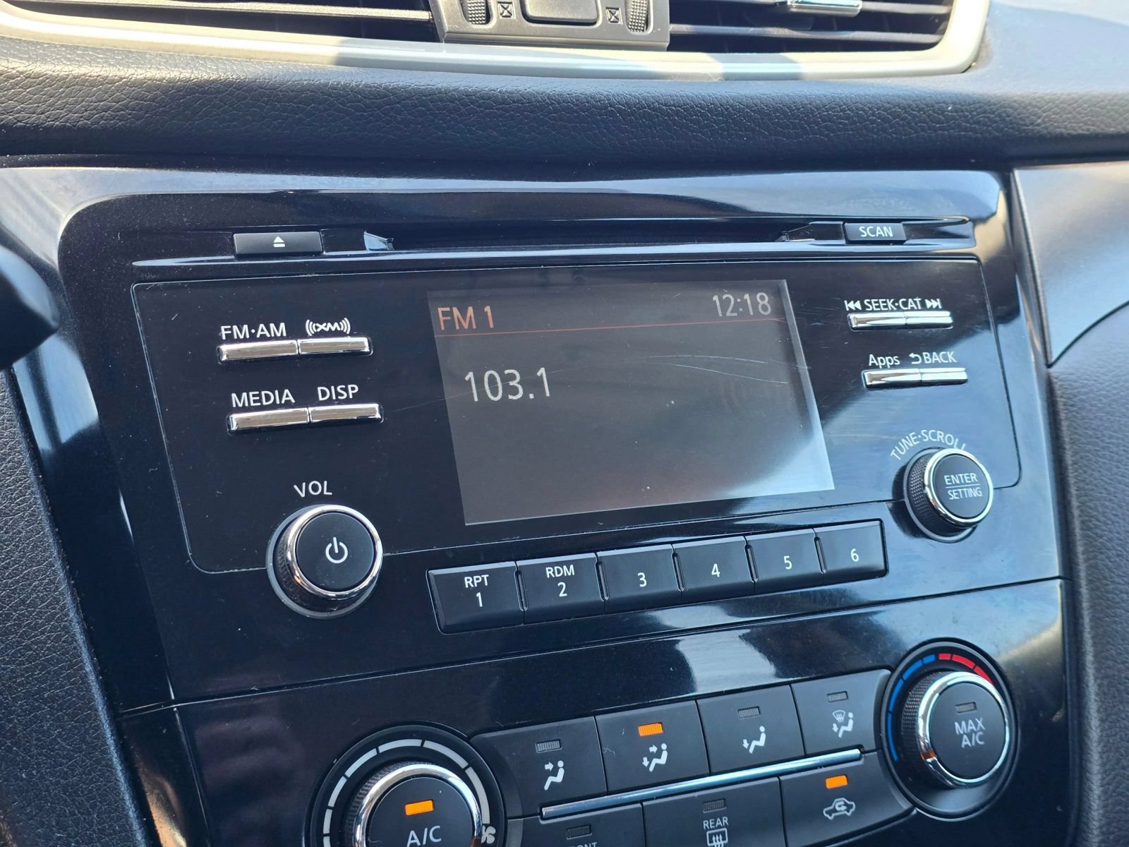 Used 2016 Nissan Rogue S FWD image 28