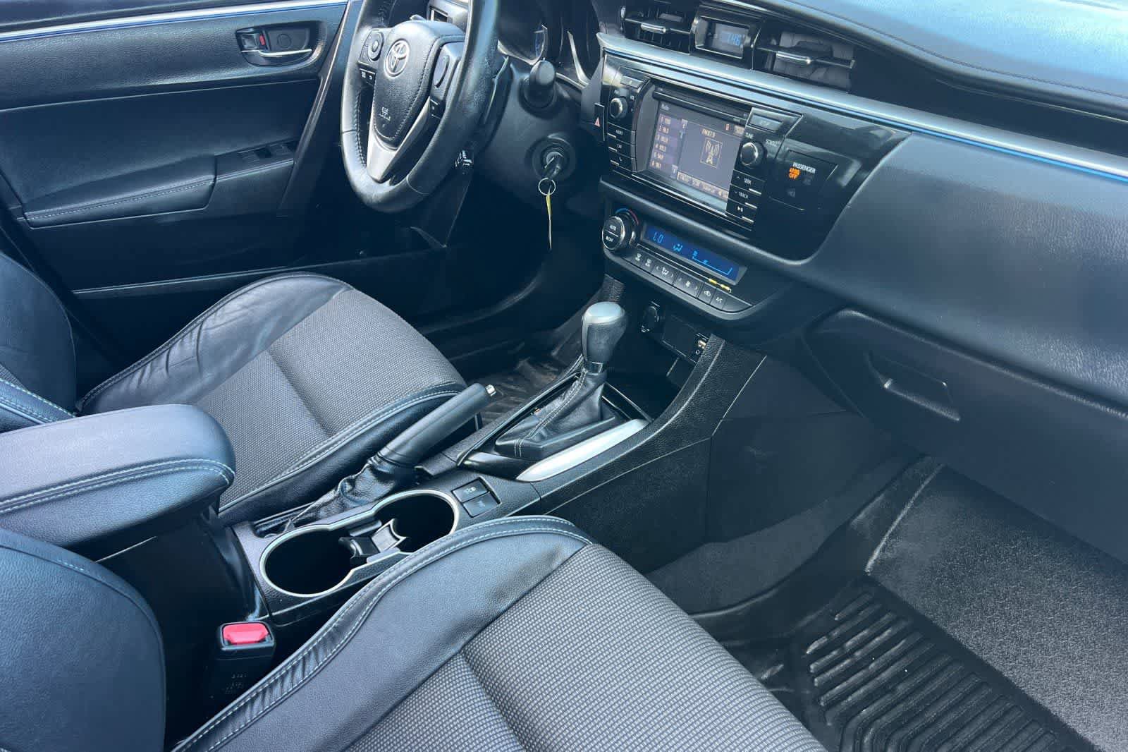 Used 2015 Toyota Corolla S FWD image 17