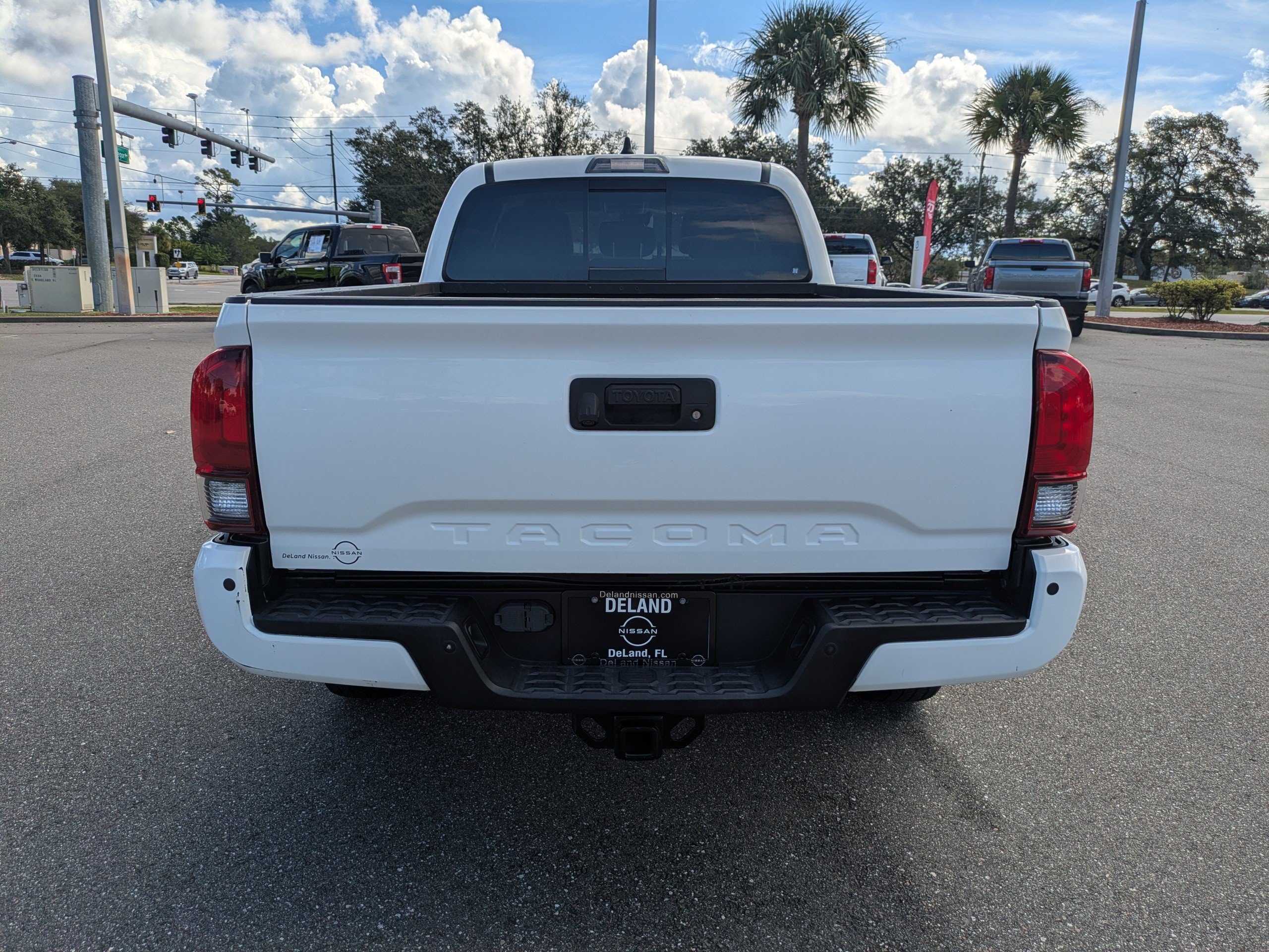 Used 2022 Toyota Tacoma SR5 RWD image 5