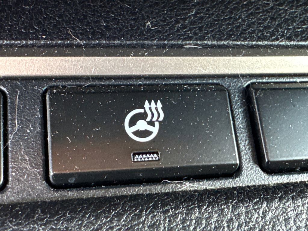 Used 2015 Lexus ES 350 w/ Luxury Package image 29