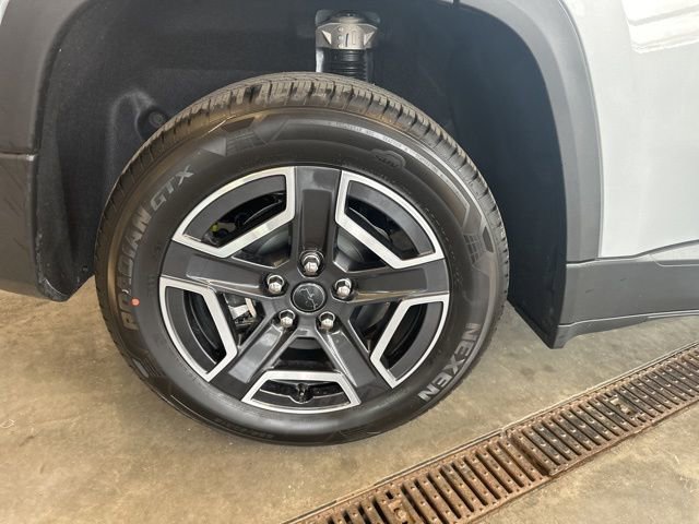 New 2026 Jeep Cherokee Limited image 12