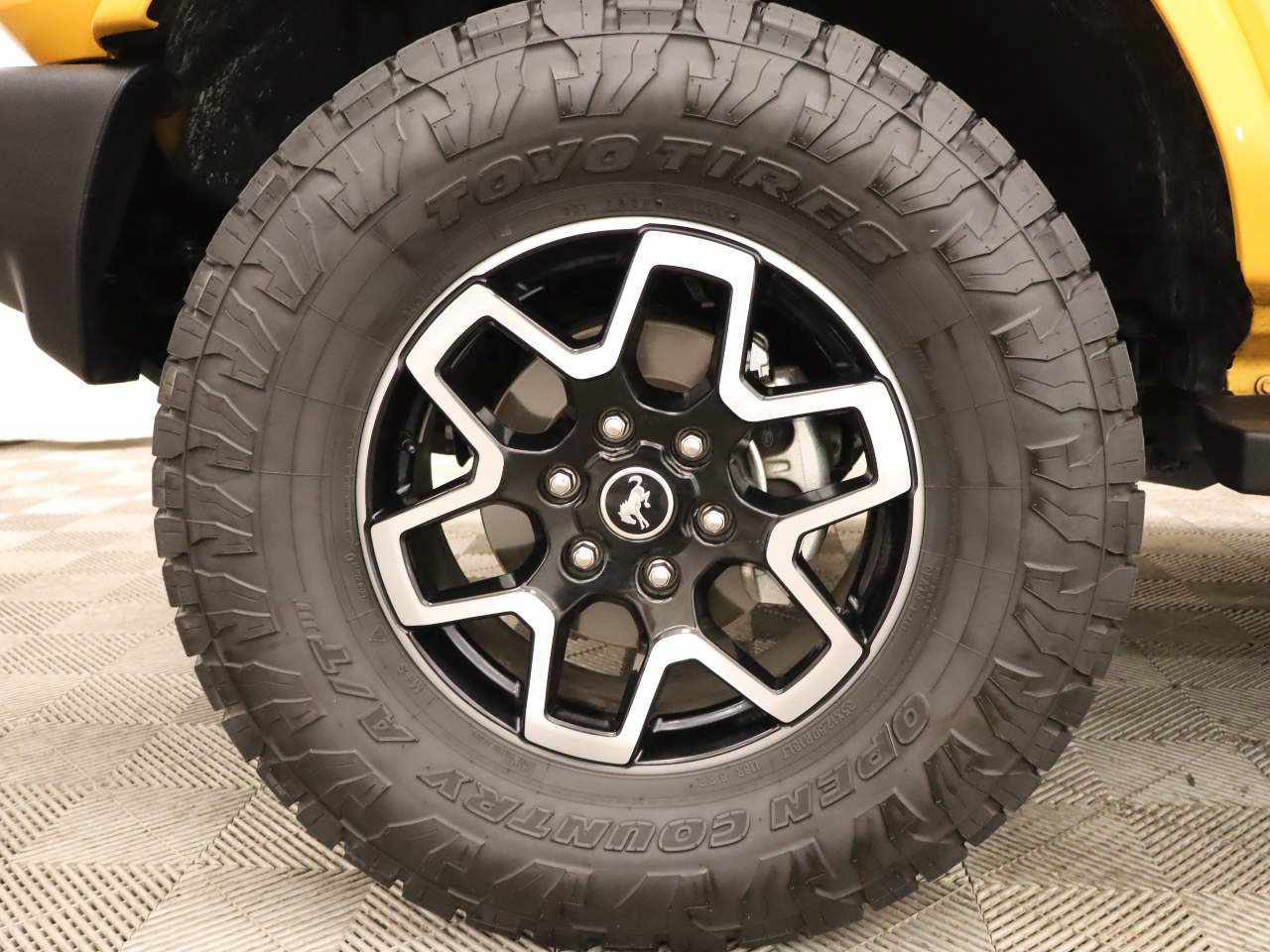 Used 2022 Ford Bronco Outer Banks AWD/4WD image 6