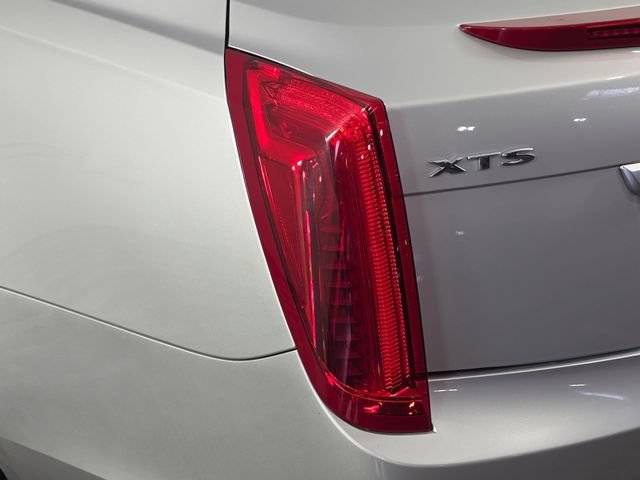 Used 2017 Cadillac XTS Luxury FWD image 35