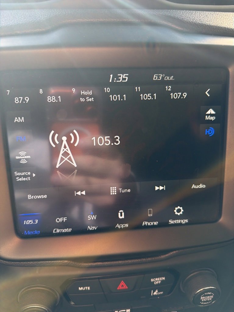 Used 2023 Jeep Renegade Latitude image 8