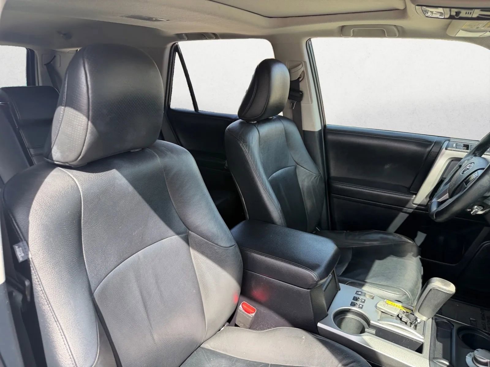 Used 2011 Toyota 4Runner Limited AWD/4WD image 27
