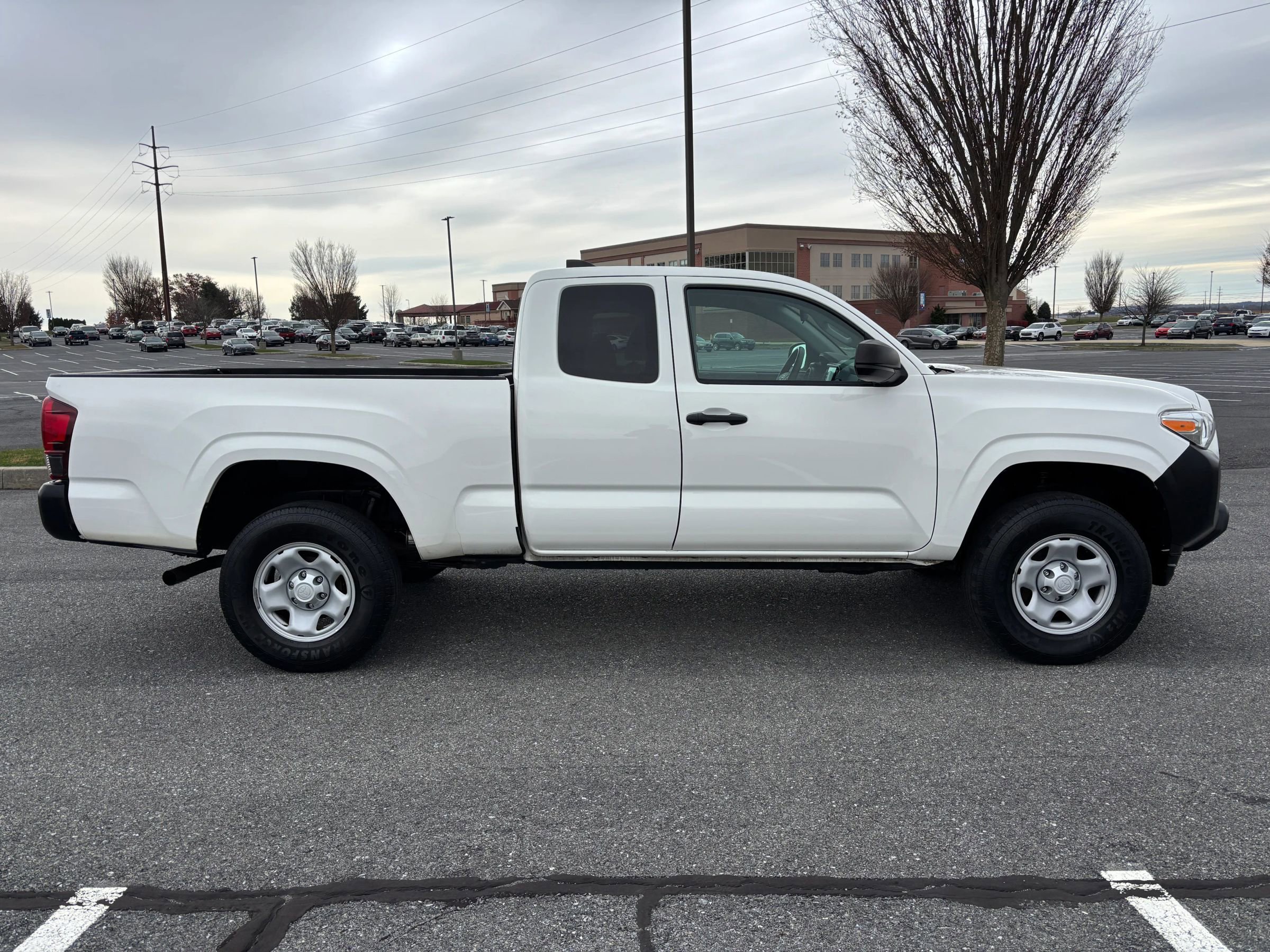 Used 2020 Toyota Tacoma SR image 6