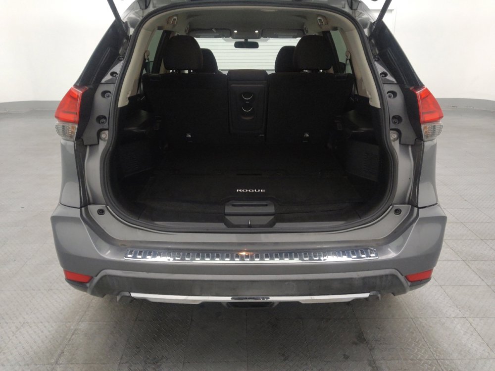 Used 2017 Nissan Rogue SV image 29