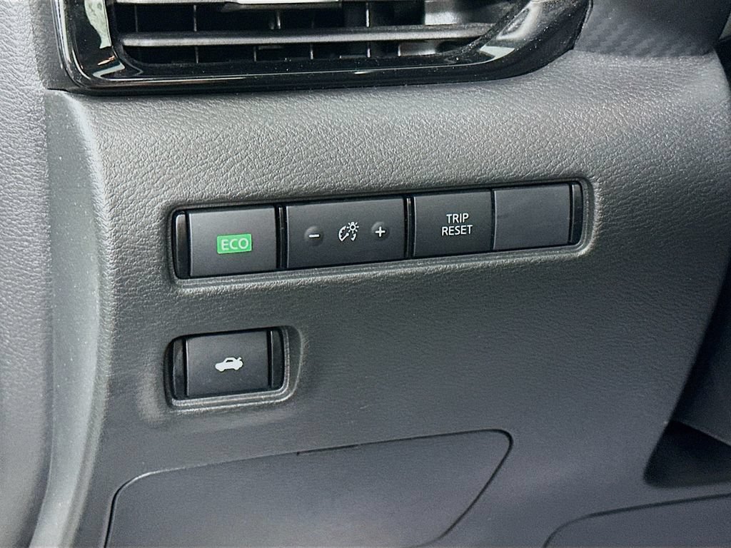 Certified 2024 Nissan Sentra SV FWD image 16