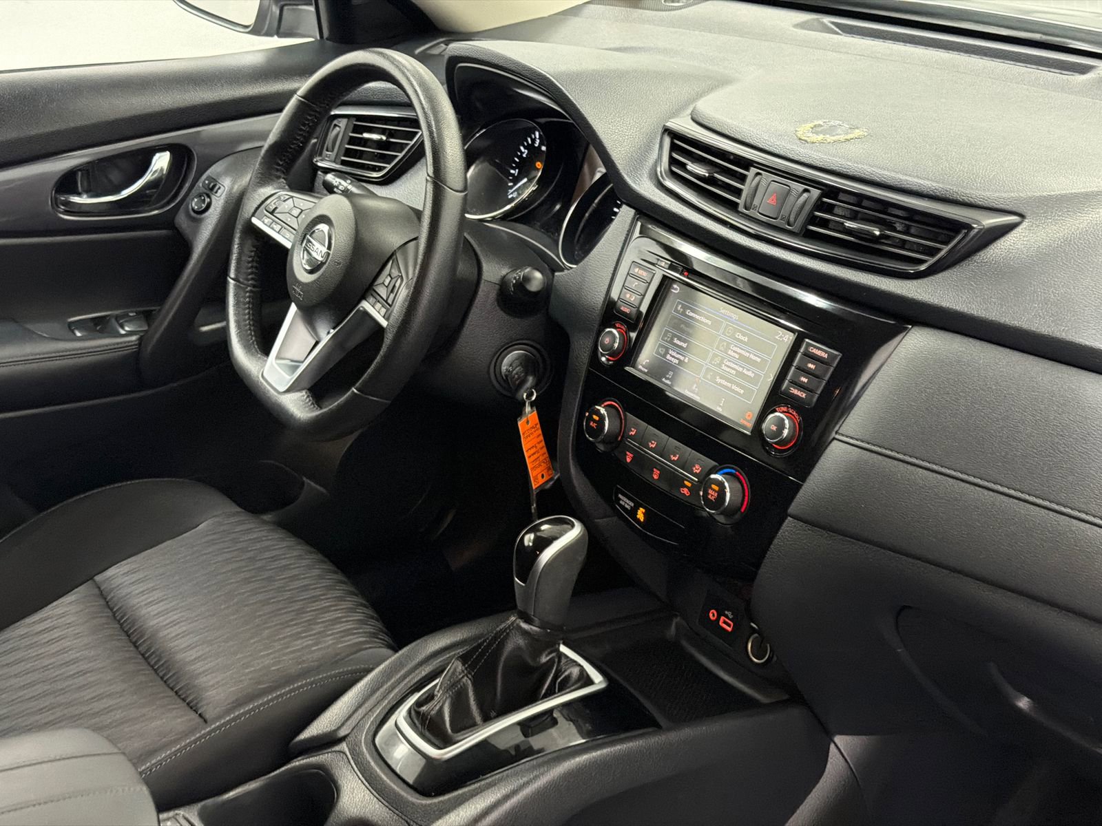 Used 2020 Nissan Rogue S w/ Special Edition Package AWD/4WD image 9