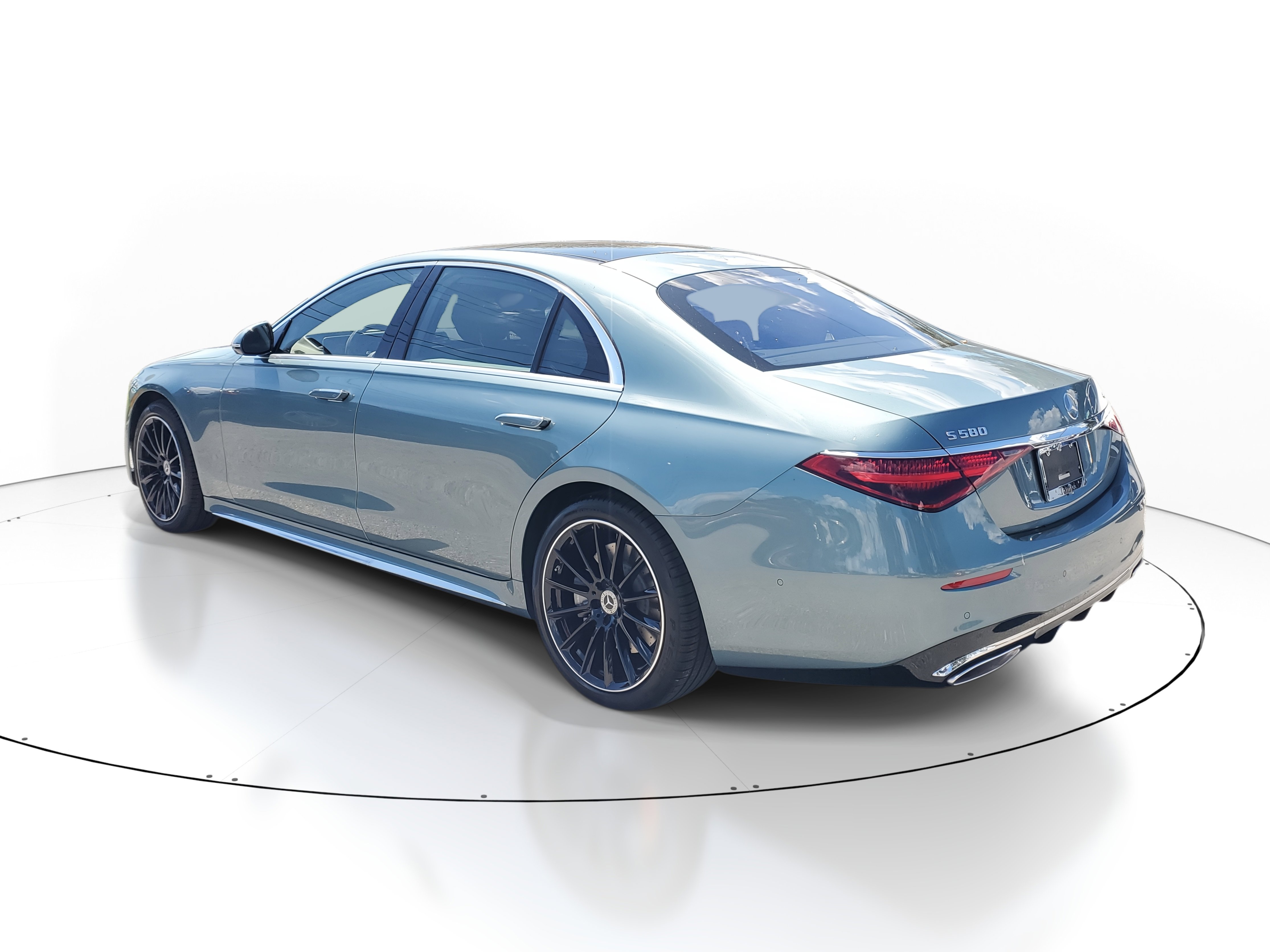 New 2026 Mercedes-Benz S 580 4MATIC Sedan image 3