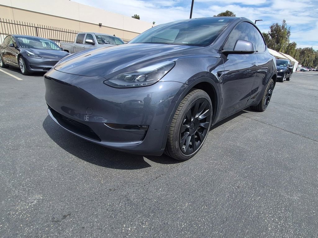 Used 2024 Tesla Model Y Long Range image 7