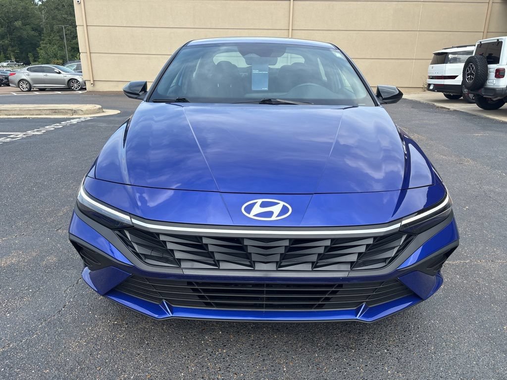 Certified 2025 Hyundai Elantra Sport w/ Cargo Package FWD image 2