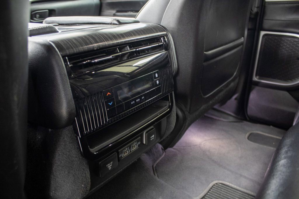 Used 2024 Jeep Wagoneer L Series II w/ Flexible Seating Group image 24