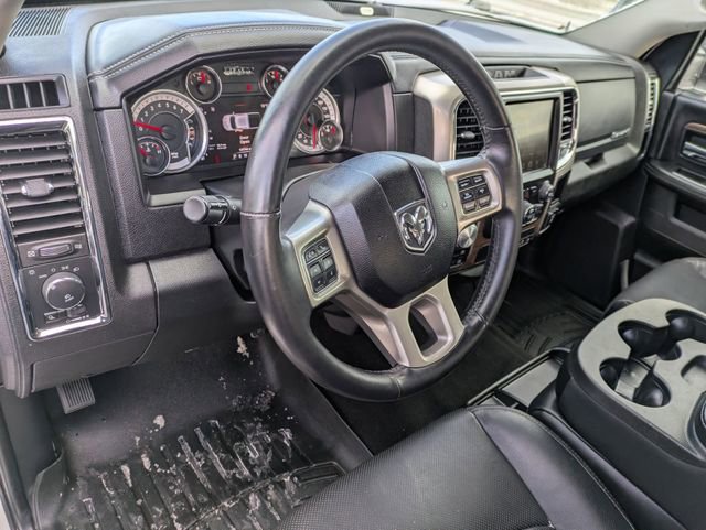 Used 2017 RAM 1500 Laramie AWD/4WD image 10