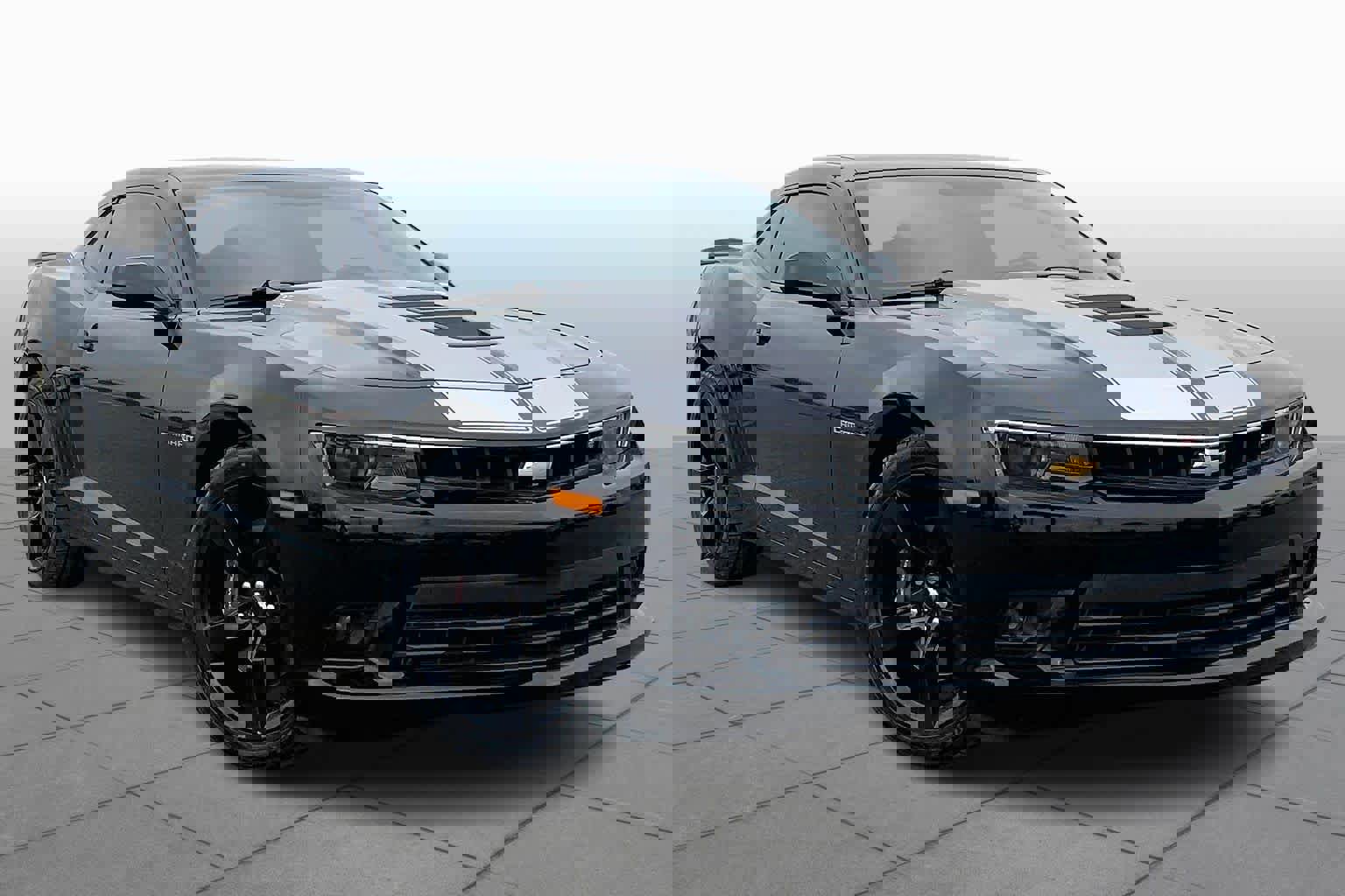 Used 2015 Chevrolet Camaro SS w/ RS Package image 3