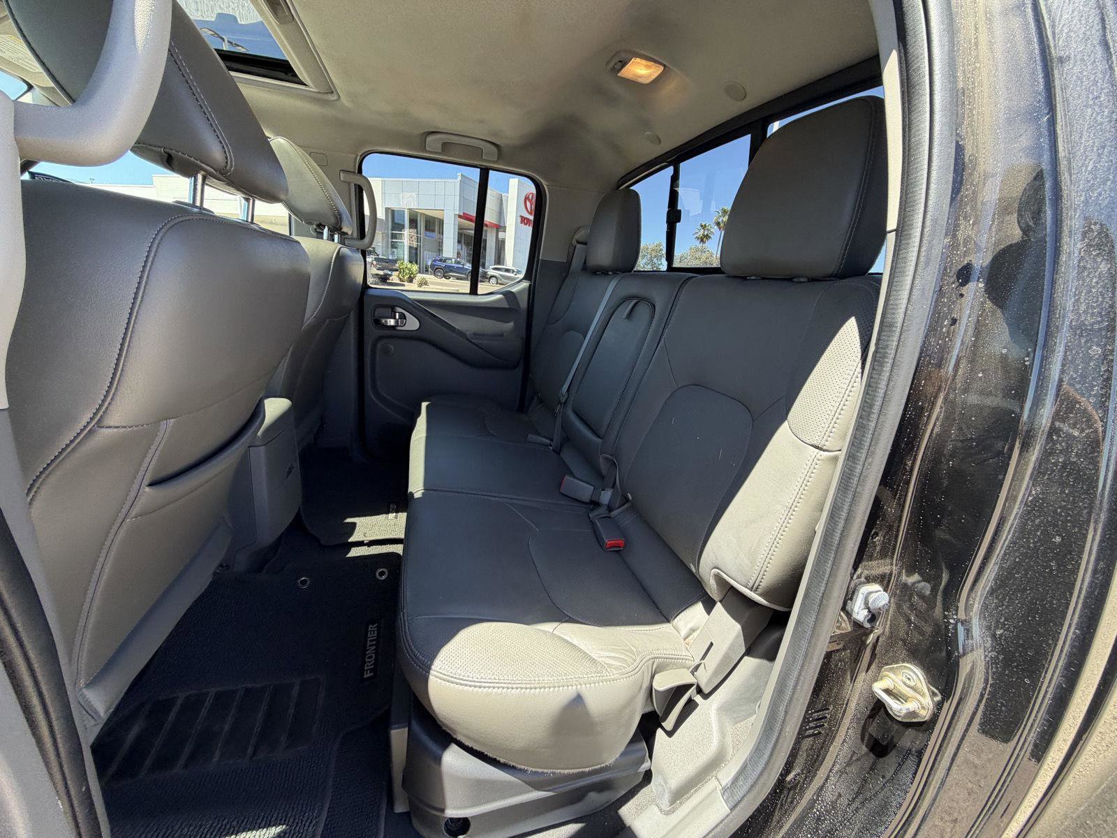 Used 2019 Nissan Frontier SL AWD/4WD image 17