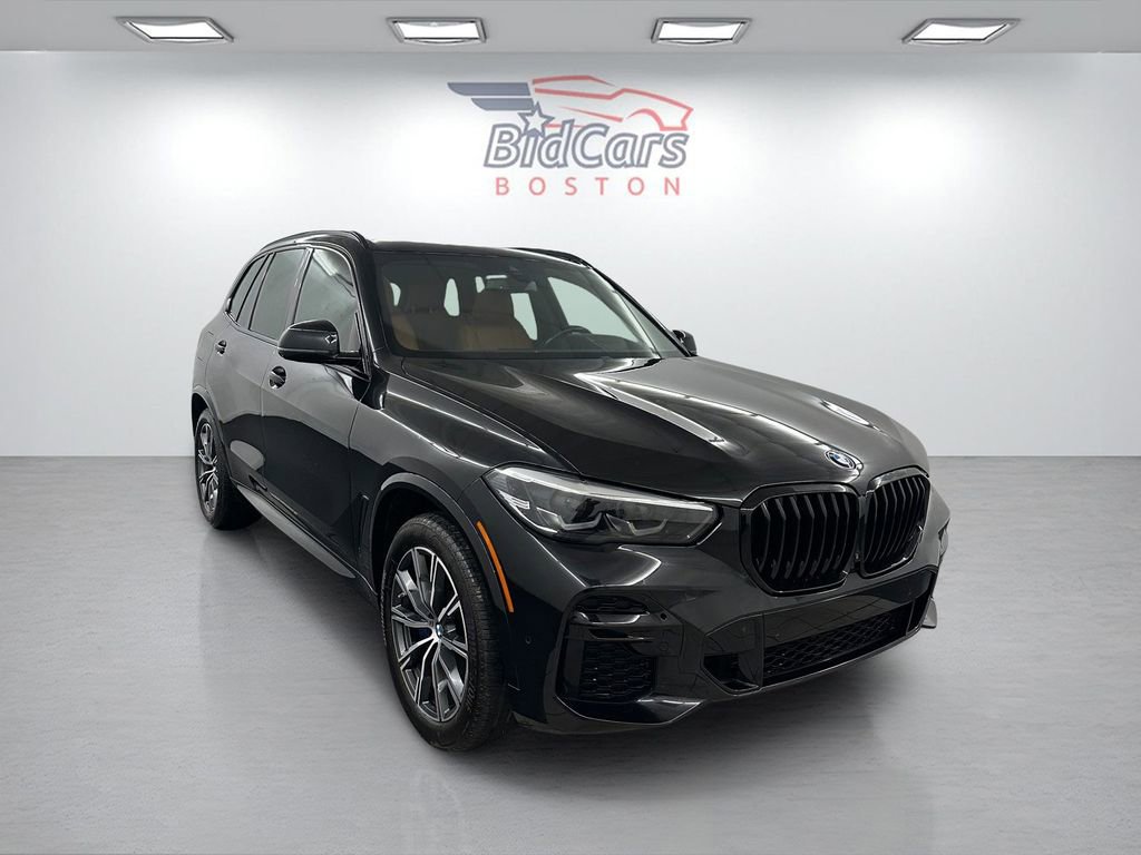 Used 2022 BMW X5 xDrive40i w/ Premium Essential Package AWD/4WD image 3