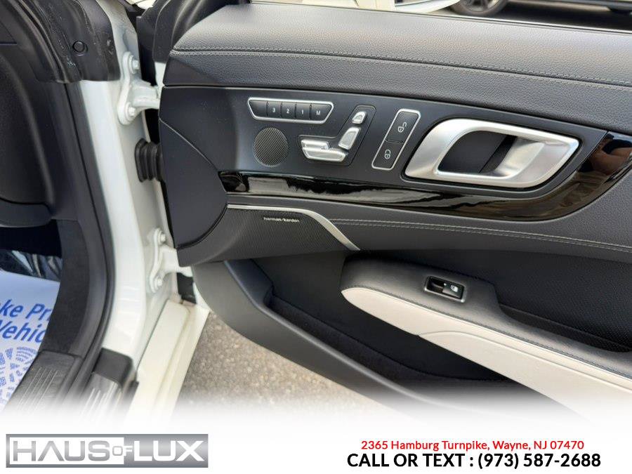 Used 2015 Mercedes-Benz SL 550 w/ White Arrow Edition image 20