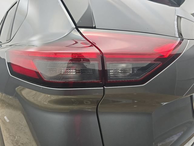 Used 2026 Nissan Rogue SV FWD image 35