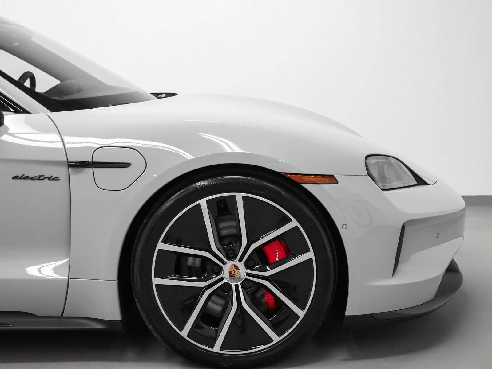 New 2026 Porsche Taycan GTS image 17