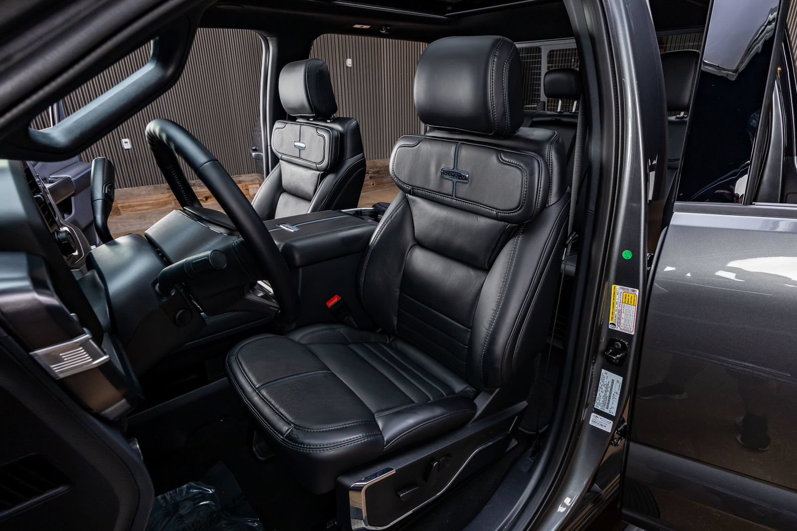 Used 2026 Ford F250 Platinum AWD/4WD image 31