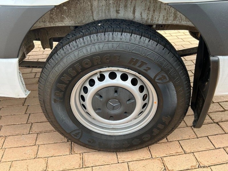 Used 2024 Mercedes-Benz Sprinter 2500 image 6
