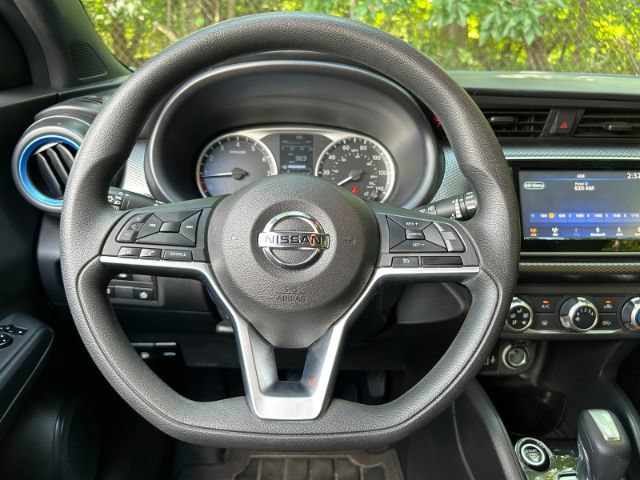Used 2020 Nissan Kicks S FWD image 13