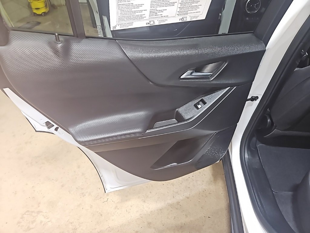 Used 2025 Chevrolet Equinox LT image 22