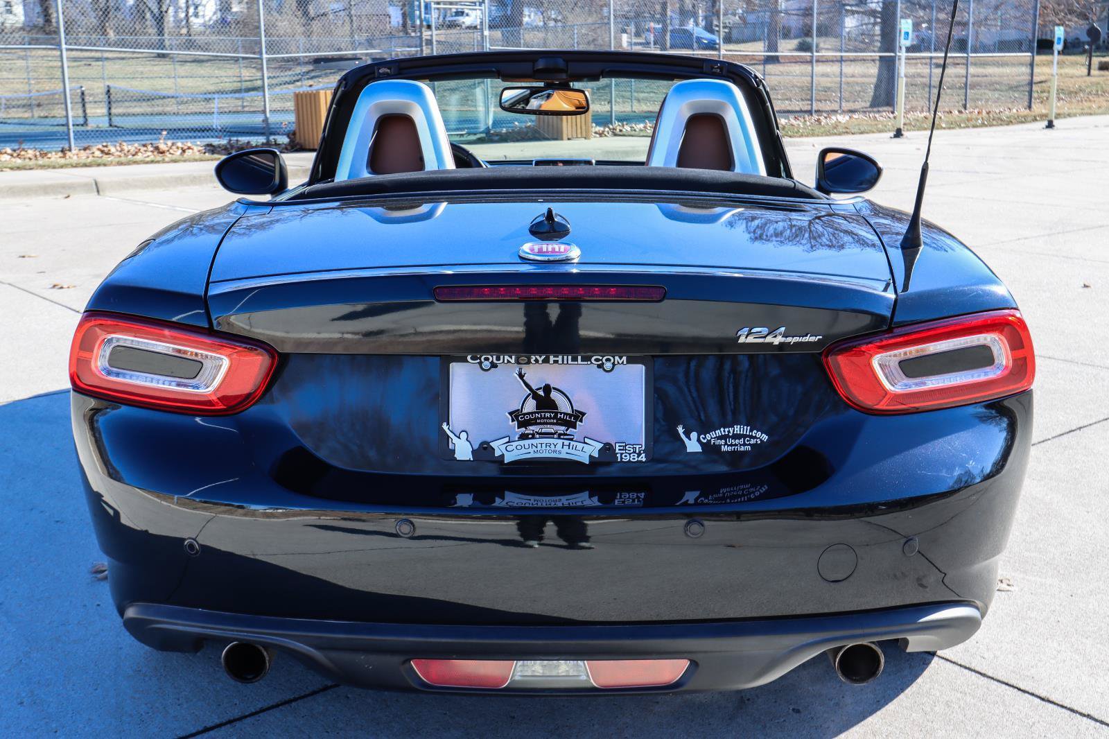 Used 2017 FIAT 124 Spider Lusso RWD image 18