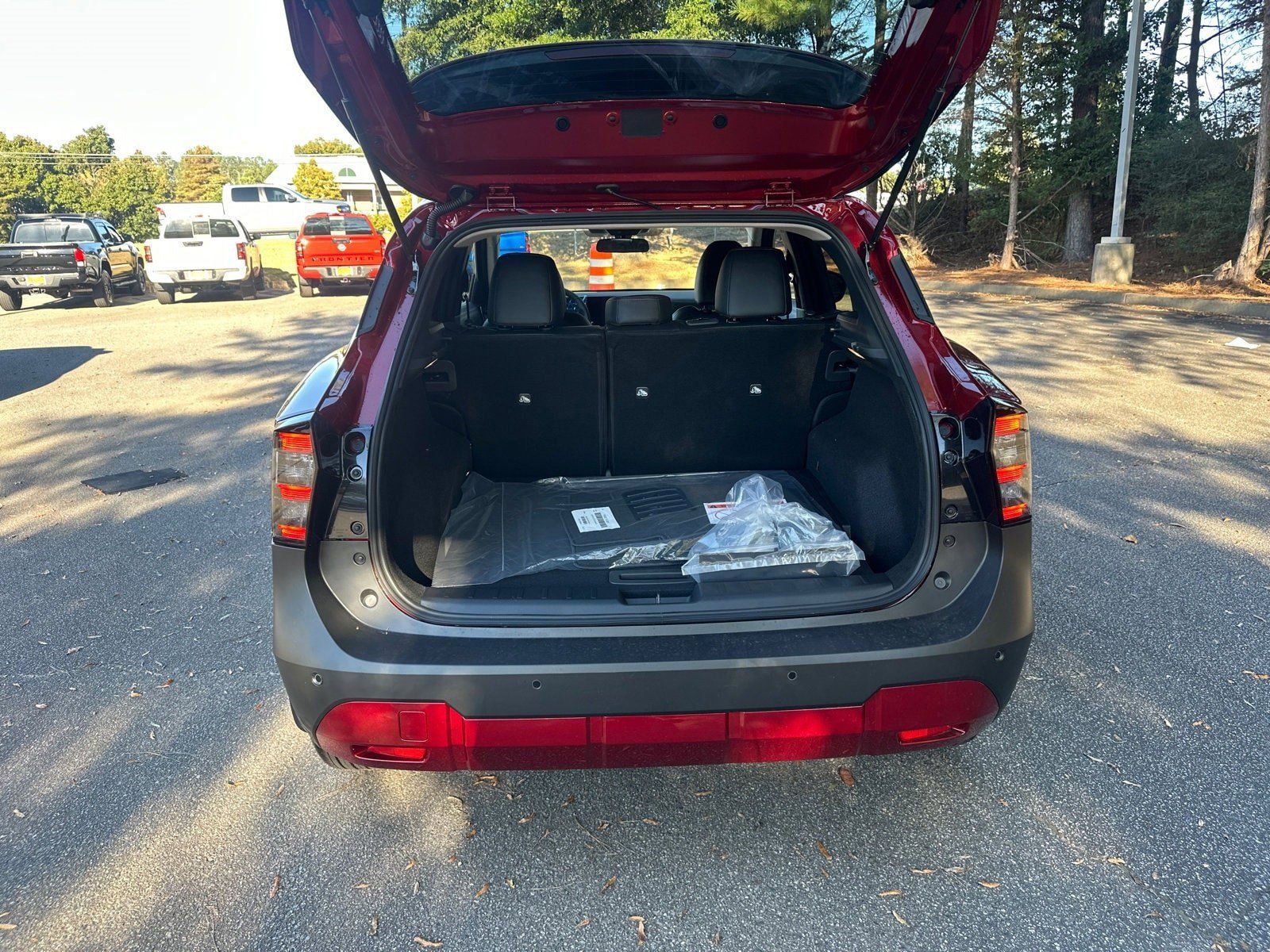 New 2026 Nissan Kicks SR w/ Cold Weather Package image 15