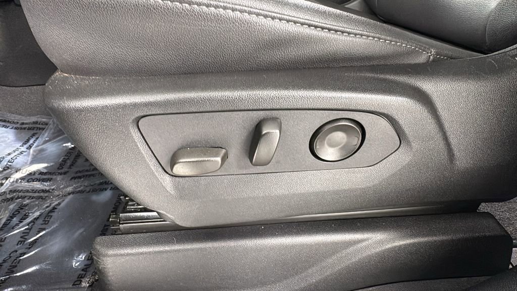 Used 2024 Chevrolet Tahoe LT image 11