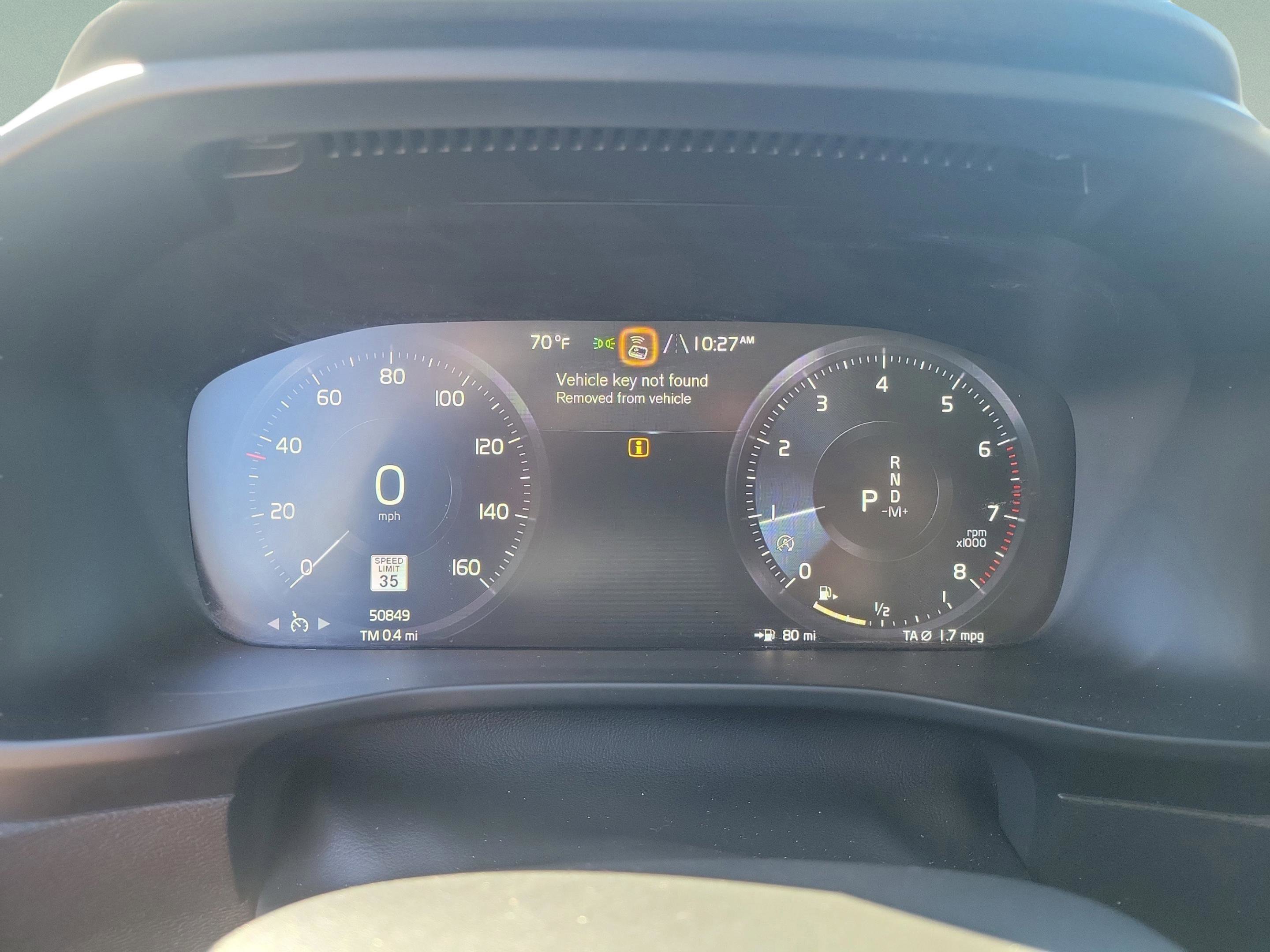 Used 2020 Volvo XC40 T5 Momentum w/ Protection Package Premier image 18