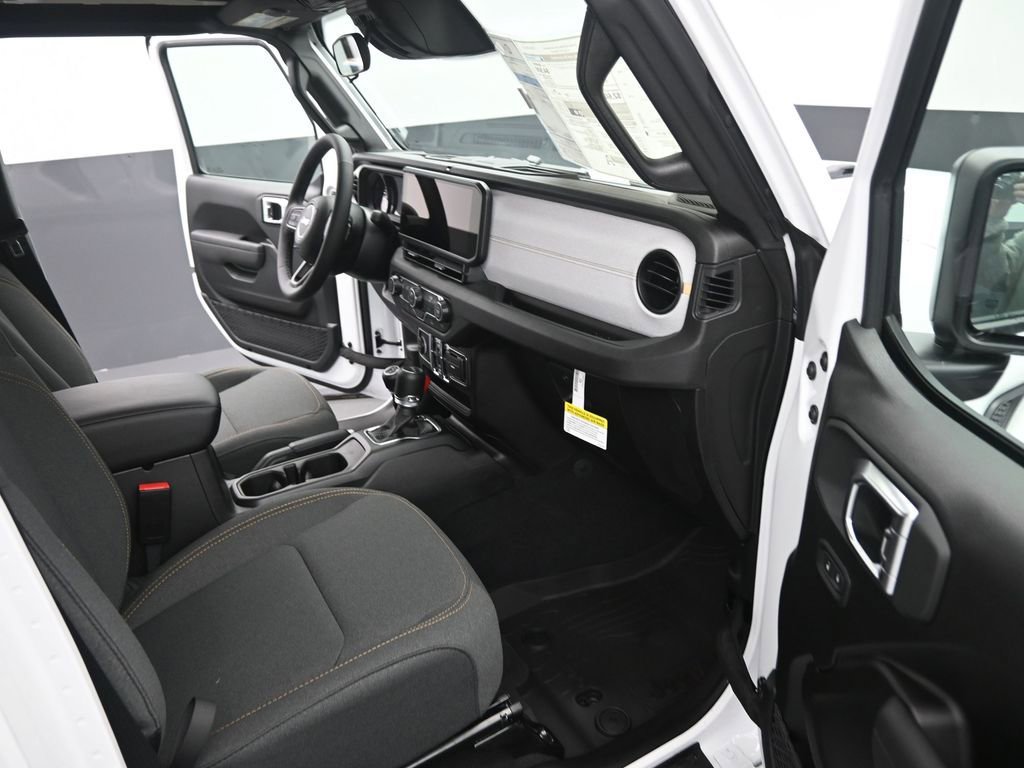 New 2026 Jeep Gladiator Sport image 17