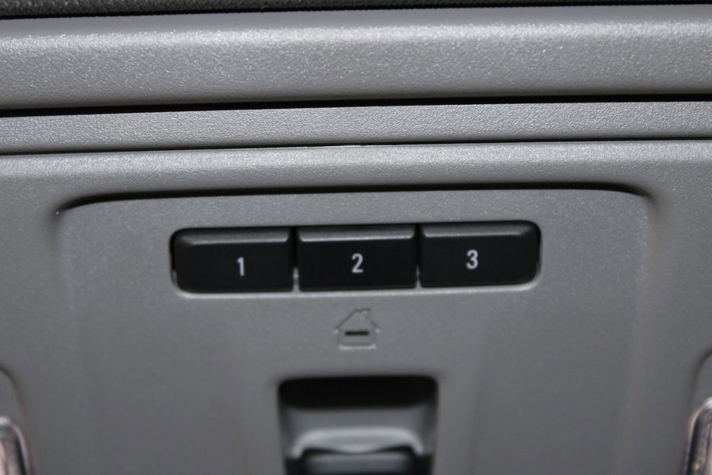 Used 2023 Chevrolet Silverado 1500 LT image 36