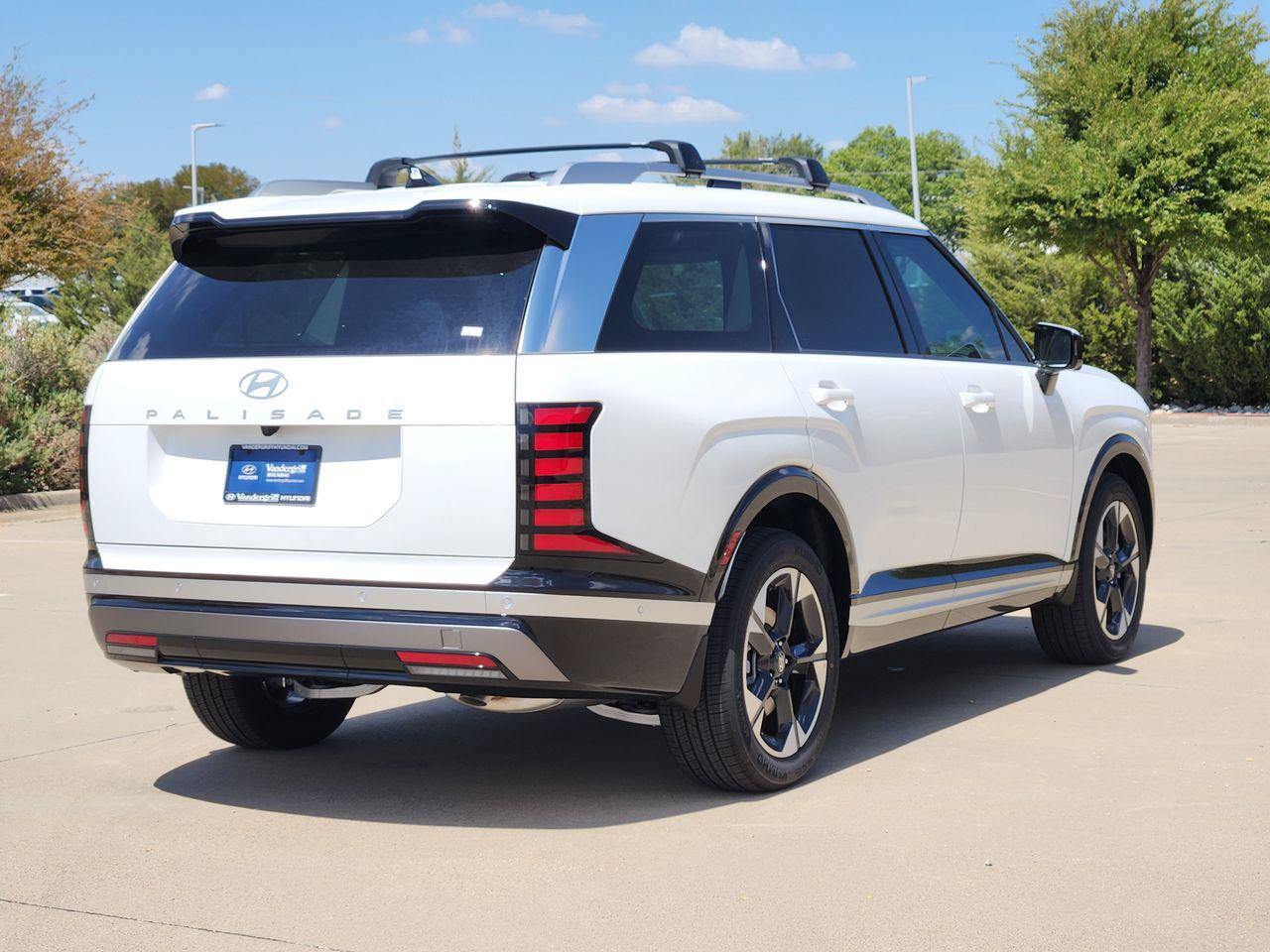 New 2027 Hyundai Palisade Limited FWD image 4