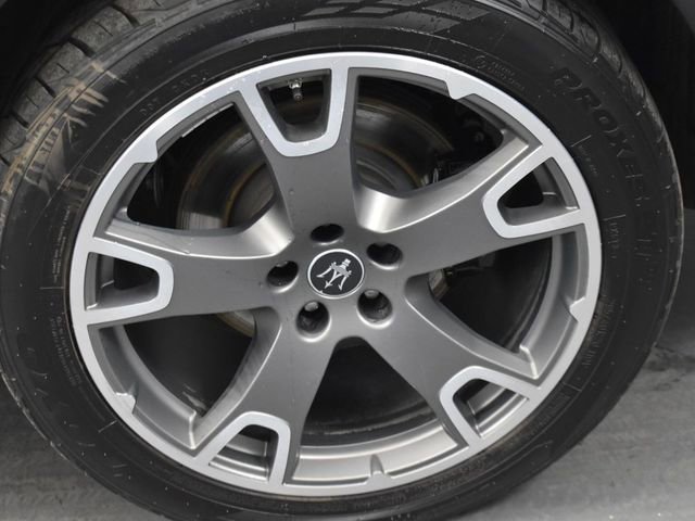 Used 2023 Maserati Levante Modena image 19