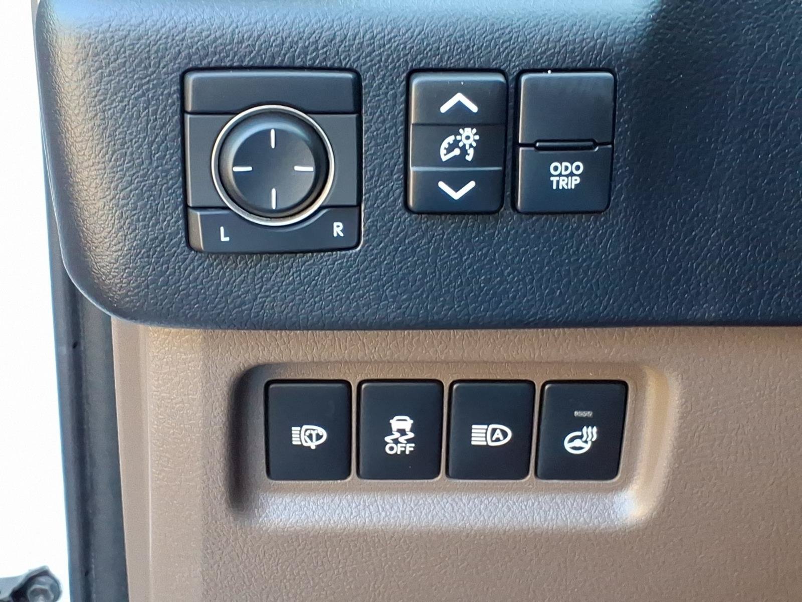 Certified 2021 Lexus GX 460 Premium w/ Premium Package AWD/4WD image 8